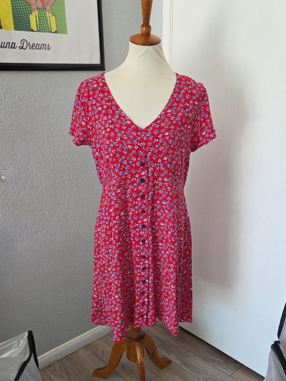 Madon & Belle Red Floral V-Neck Short Sleeve Mini Dress Large